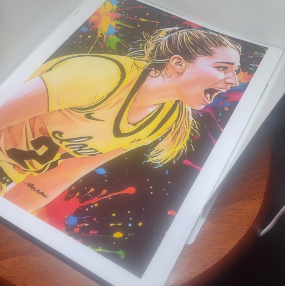 NEW! KATE MARTIN ULTRA GLOSSY 8.5x11 COLOR ART IOWA HAWKEYES BASKETBALL POSTER! - Picture 4 of 7